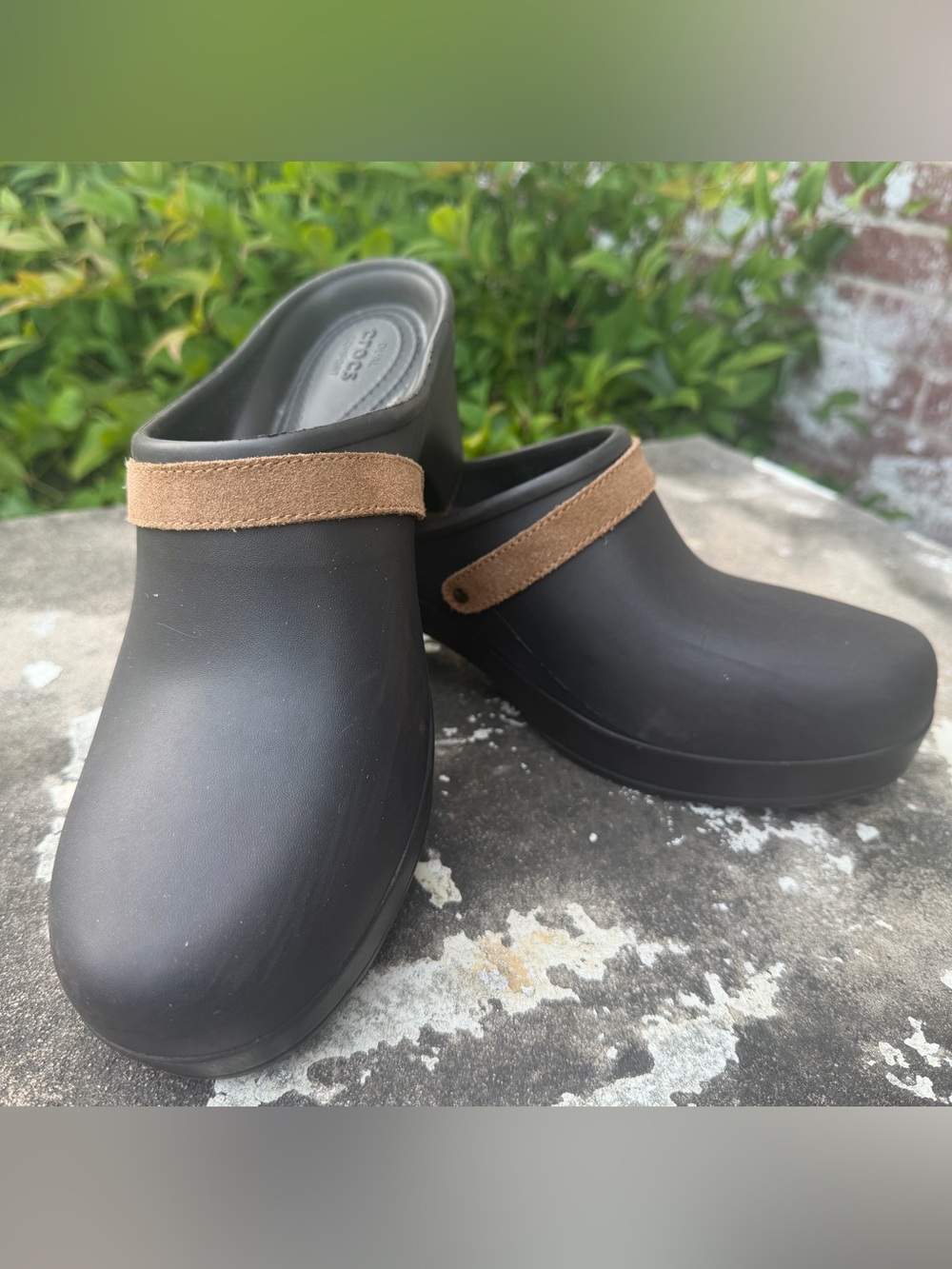 Crocs Sarah Clog in Espresso Brown Womens Sz 11 Slip On Style 203631 Croslite